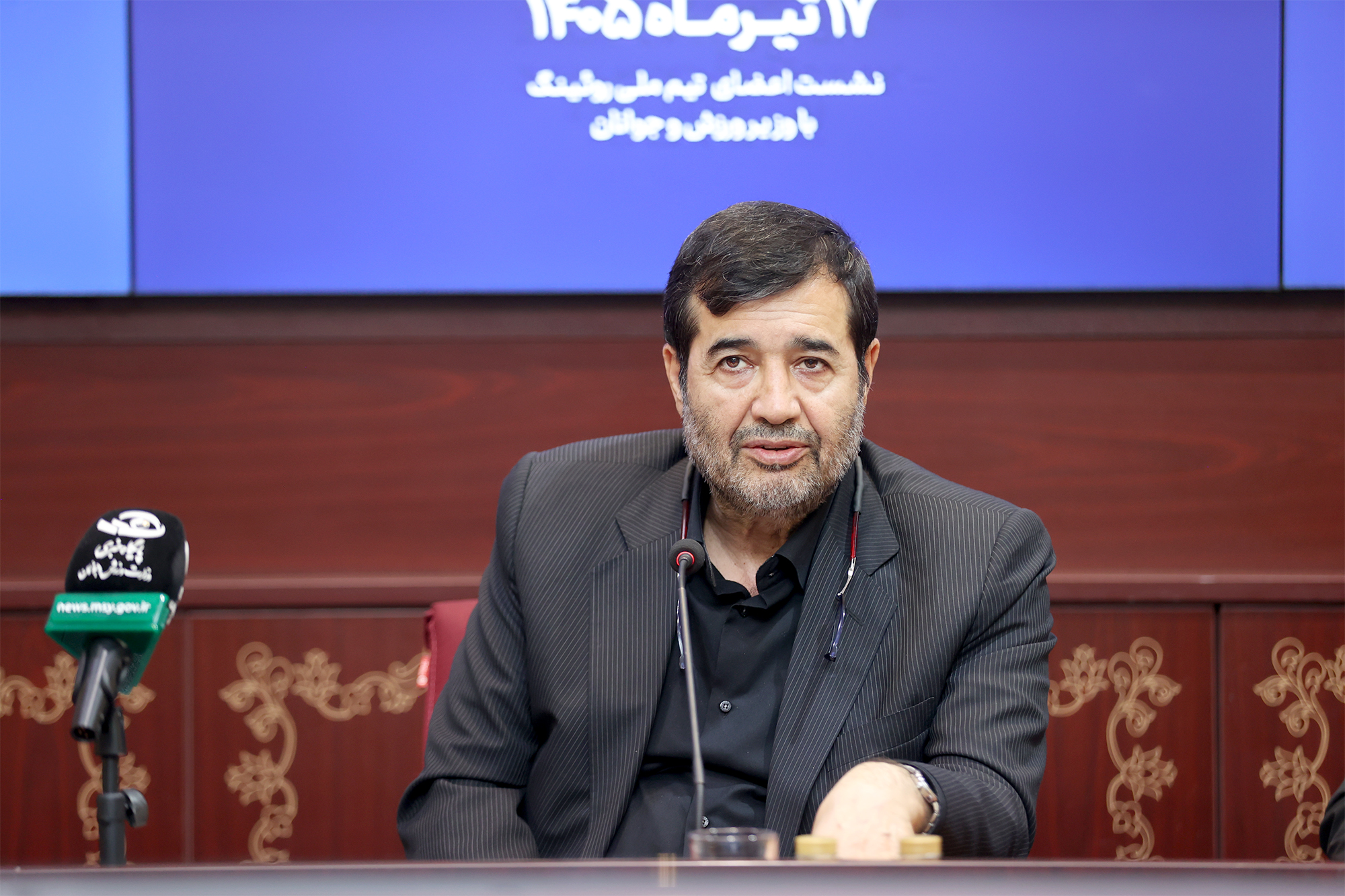 دیدار ملی‌پوشان و رئیس فدراسیون روئینگ با وزیر ورزش و جوانان - تصویر 5