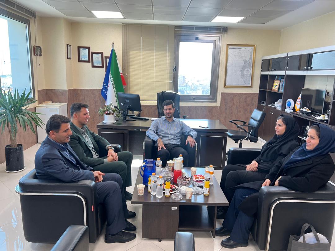 حضور محسن شادی رئیس فدراسیون روئینگ در استان بوشهر 