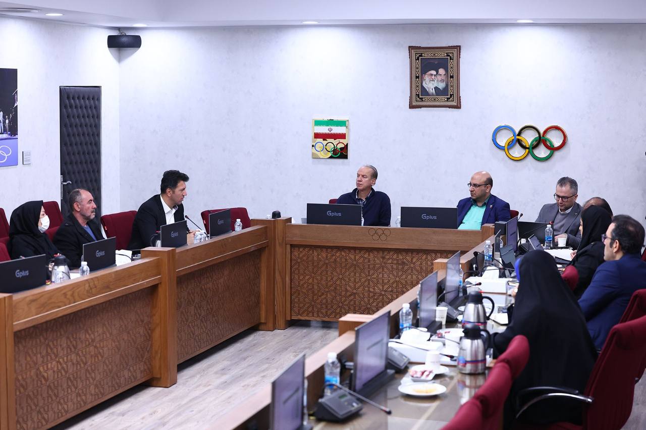 نشست تخصصی فدراسیون روئینگ با مسئولین کمیته ملی المپیک برگزار شد  