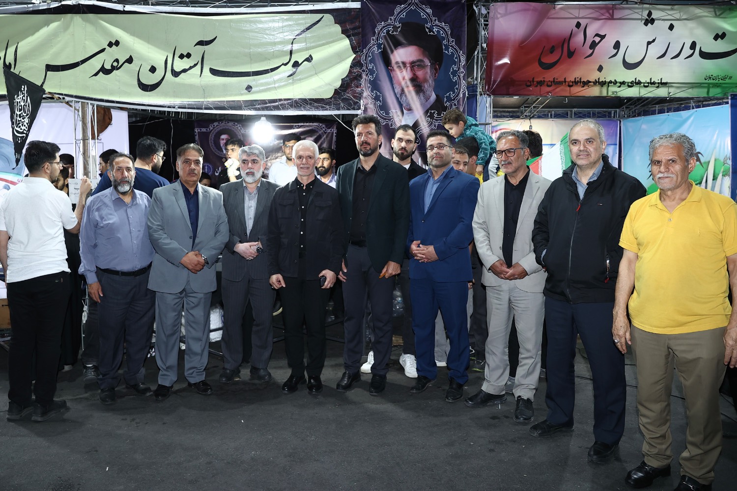 در راستای برپایی موکب‌های جامعه ورزش در میادین اصلی شهر؛ فدراسیون روئینگ در میدان ونک تهران موکب خود را برپا کرد