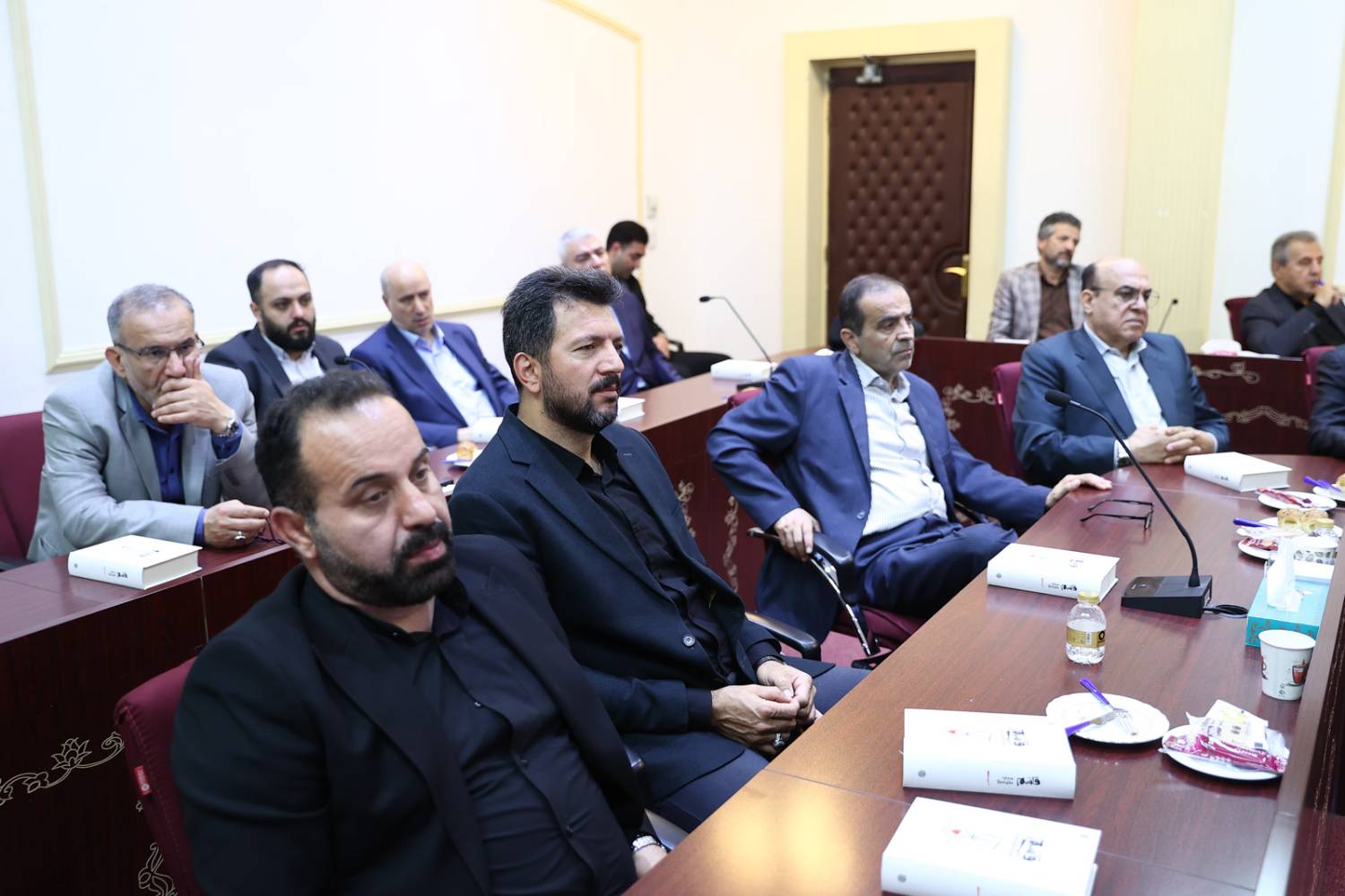 نشست مشترک وزیر ورزش و جوانان با روسای فدراسیون‌ها 